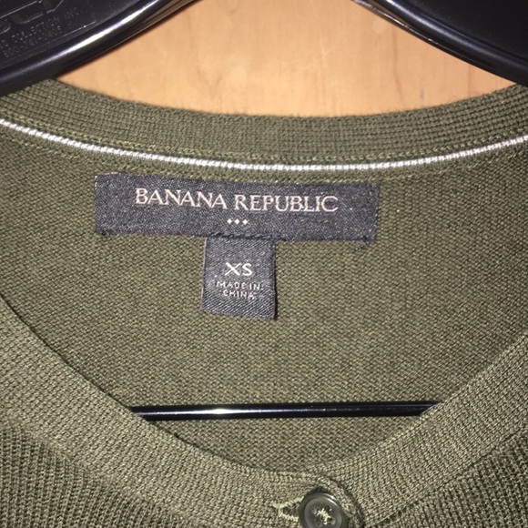 Green Banana Republic Sweater - Picture 2 of 2